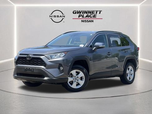 Used 2021 Toyota RAV4 XLE FWD image 1
