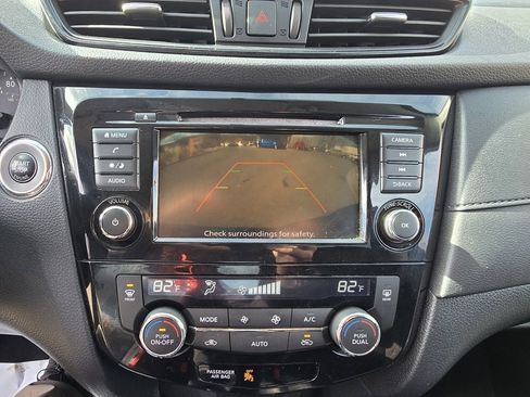 Used 2018 Nissan Rogue SV image 22