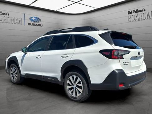 Used 2024 Subaru Outback Premium AWD/4WD image 8