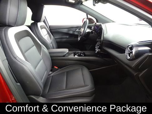 Used 2024 Chevrolet Blazer EV LT image 13