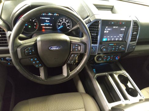 Used 2017 Ford F150 XLT w/ Equipment Group 302A Luxury AWD/4WD image 22