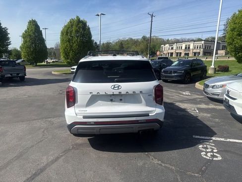 Used 2023 Hyundai Palisade Limited AWD/4WD image 5