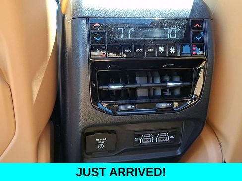 Used 2025 Jeep Grand Cherokee Summit AWD/4WD image 11