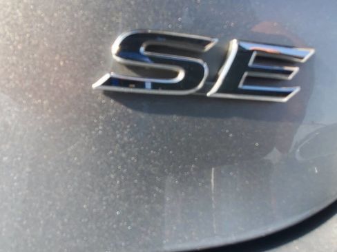 Used 2015 Toyota Camry SE image 24
