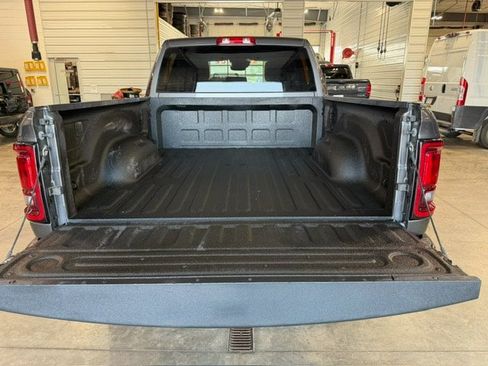 Used 2025 RAM 2500 Big Horn AWD/4WD image 15