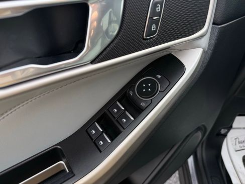 Certified 2022 Ford Explorer XLT w/ Equipment Group 202A image 13