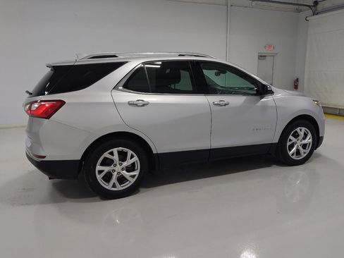 Used 2020 Chevrolet Equinox Premier FWD image 10