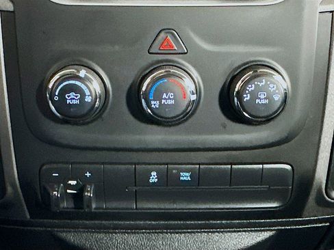 Used 2014 RAM 1500 Express image 15