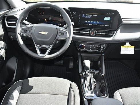 New 2025 Chevrolet TrailBlazer LT w/ LT Cold Weather Package image 9