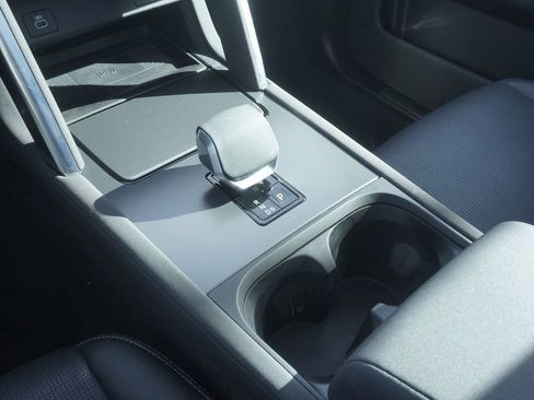 Used 2025 Land Rover Discovery Sport Dynamic SE image 14