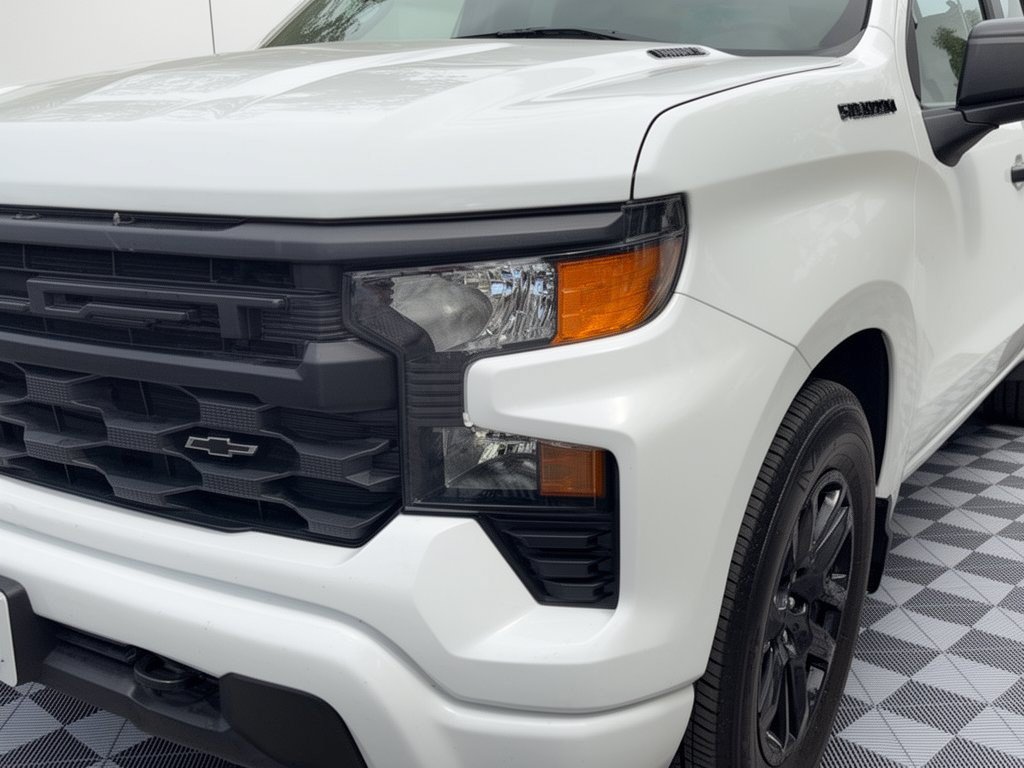 Used 2026 Chevrolet Silverado 1500 Custom w/ LPO, Dark Essentials Package RWD image 12