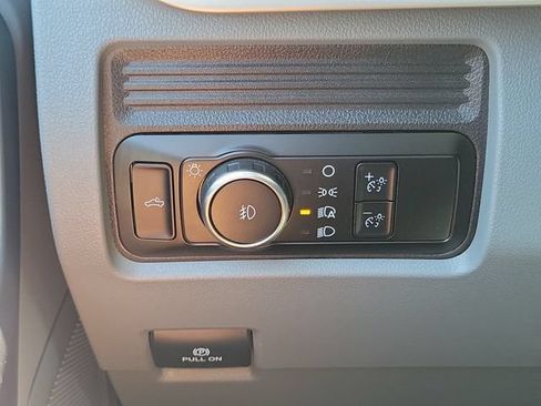 Certified 2025 Ford F250 XLT AWD/4WD image 14