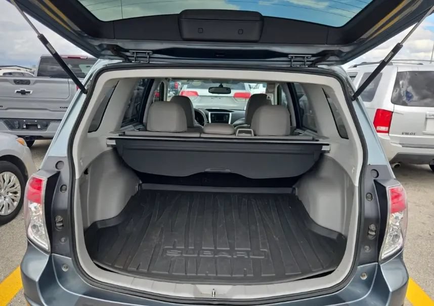 Used 2012 Subaru Forester 2.5X Limited AWD/4WD image 3