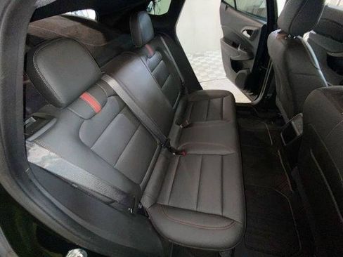 Used 2024 Chevrolet Trax RS w/ Sunroof Package FWD image 11