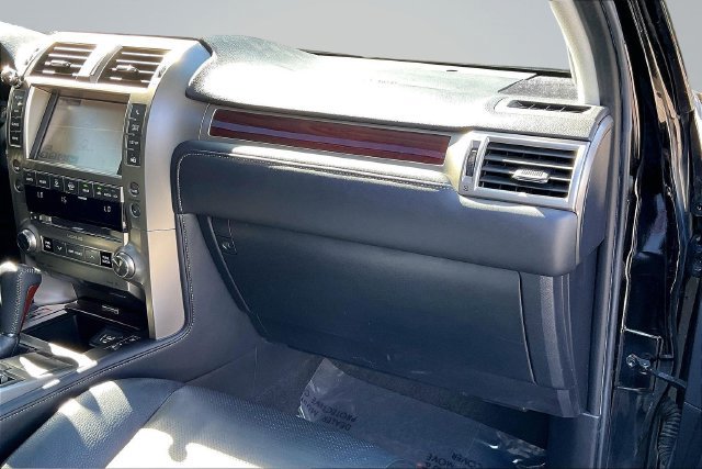 Used 2017 Lexus GX 460 Premium w/ Premium Package AWD/4WD image 19
