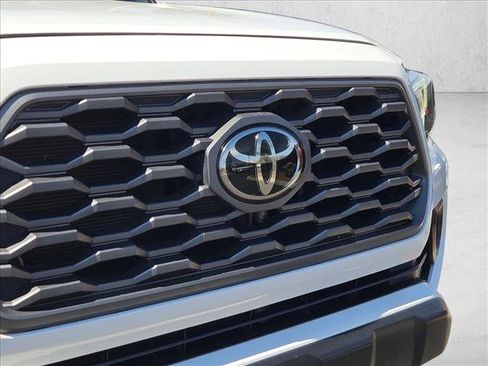 Certified 2023 Toyota Tacoma TRD Off-Road AWD/4WD image 30