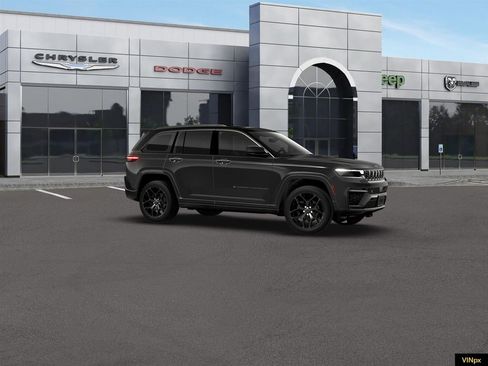 New 2026 Jeep Grand Cherokee Summit image 10