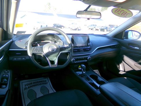 Used 2020 Nissan Altima 2.5 S image 9