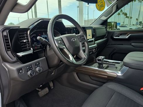 Used 2023 Chevrolet Silverado 1500 LT Trail Boss AWD/4WD image 14