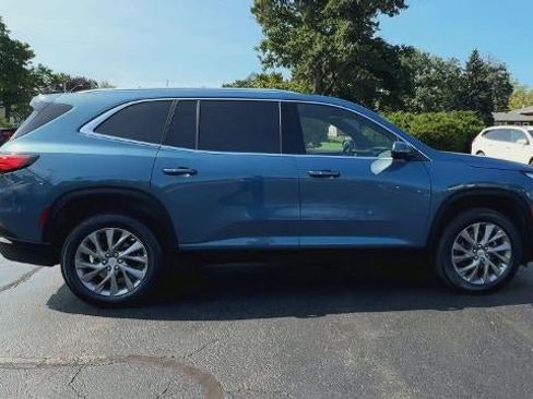 Certified 2026 Buick Enclave Preferred AWD/4WD image 9