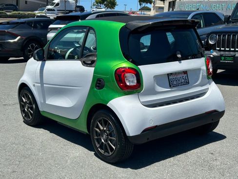 Used 2017 smart fortwo electric drive RWD image 7
