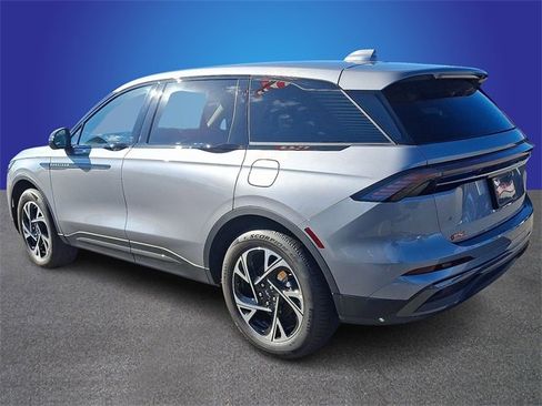 New 2025 Lincoln Nautilus Premier w/ Jet Appearance Package image 4