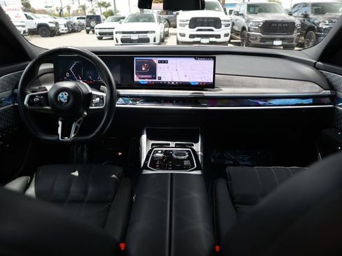 Used 2023 BMW 760i xDrive AWD/4WD image 24