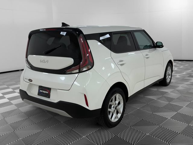 Used 2024 Kia Soul LX w/ Option Group 015 FWD image 5