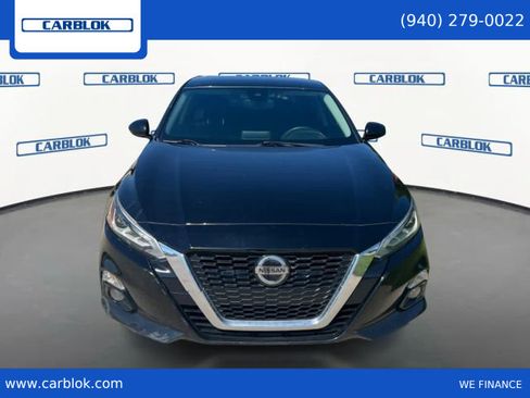 Used 2019 Nissan Altima 2.5 SV image 2