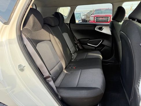 Used 2020 Kia Soul LX FWD image 20