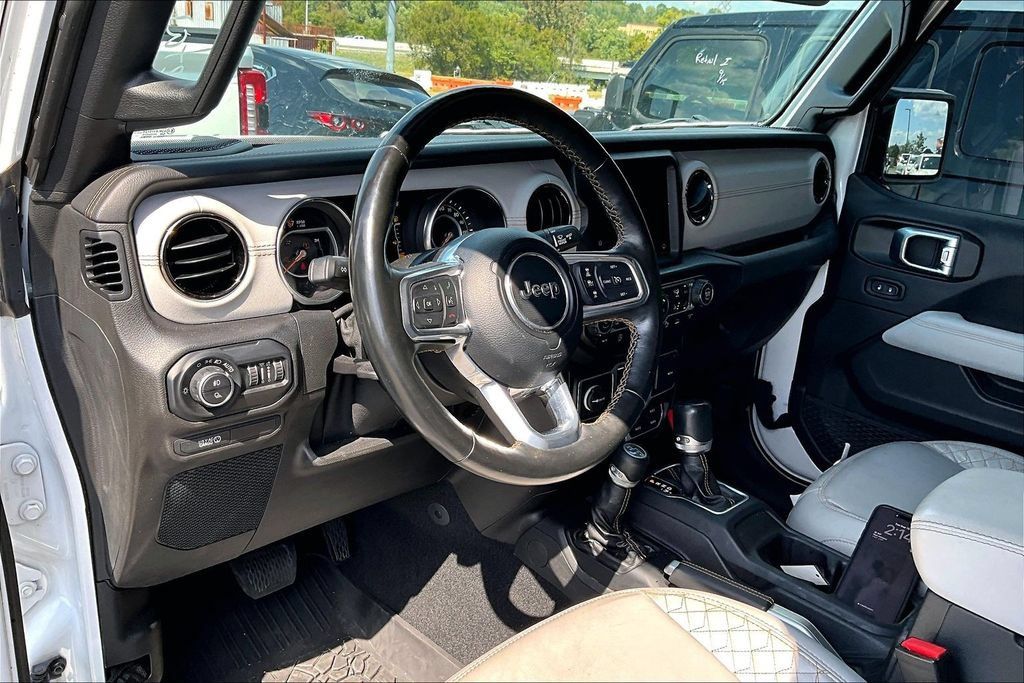 Used 2022 Jeep Gladiator Overland AWD/4WD image 5
