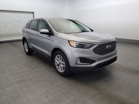Used 2024 Ford Edge SEL image 13