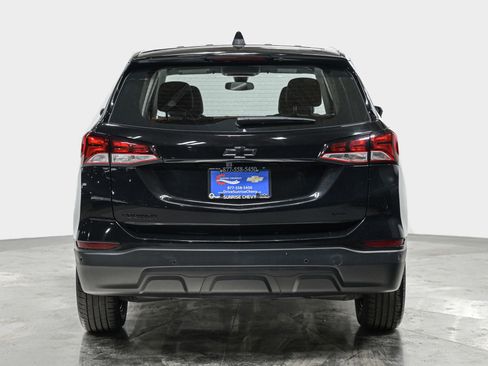 Used 2023 Chevrolet Equinox LS w/ Midnight Edition image 5