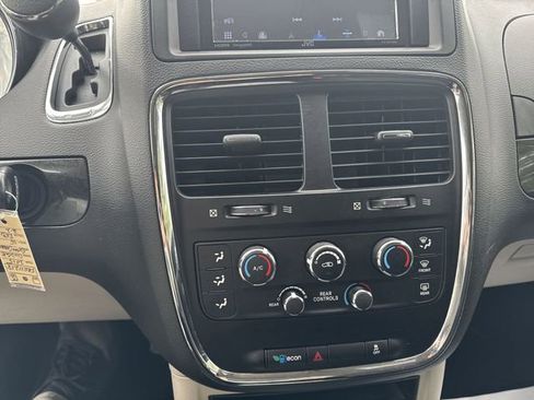 Used 2015 Dodge Grand Caravan SE w/ Quick Order Package 29E SE FWD image 23