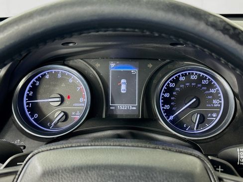 Used 2020 Toyota Camry SE FWD image 14