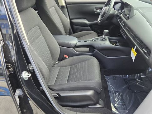 Used 2024 Honda HR-V LX image 17