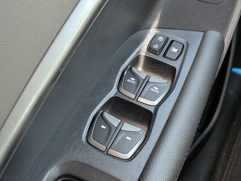 Used 2017 Hyundai Santa Fe Sport FWD image 20