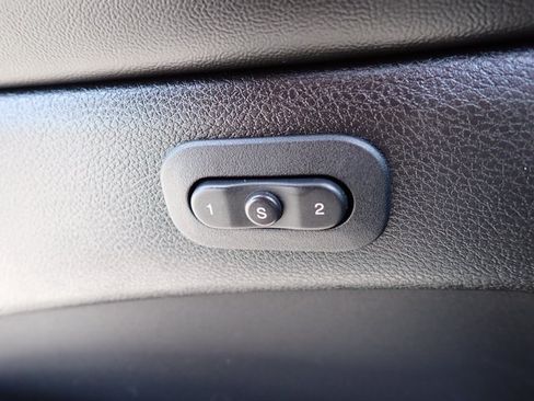 Used 2020 Jeep Grand Cherokee Limited AWD/4WD image 16