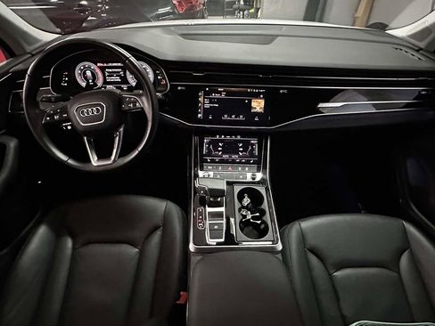 Used 2022 Audi Q7 3.0T Premium Plus w/ Premium Plus Package AWD/4WD image 9
