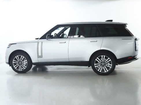 Used 2023 Land Rover Range Rover SE image 4