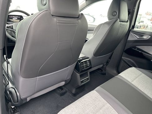 New 2026 Volkswagen ID.4 Pro AWD/4WD image 15