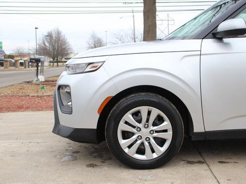 Used 2021 Kia Soul LX FWD image 41