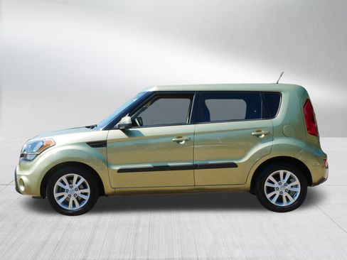 Used 2012 Kia Soul + FWD image 4