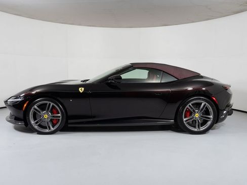 Used 2024 Ferrari Roma Spider image 11