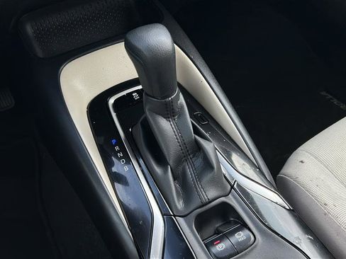 Used 2022 Toyota Corolla LE image 21