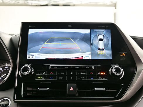 Used 2022 Toyota Highlander Limited AWD/4WD image 21