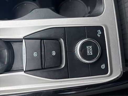 Used 2022 Ford Explorer ST-Line w/ Class IV Trailer Tow Package image 31