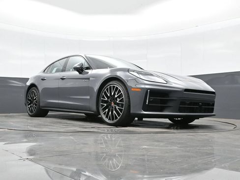 New 2026 Porsche Panamera 4 E-Hybrid AWD/4WD image 40