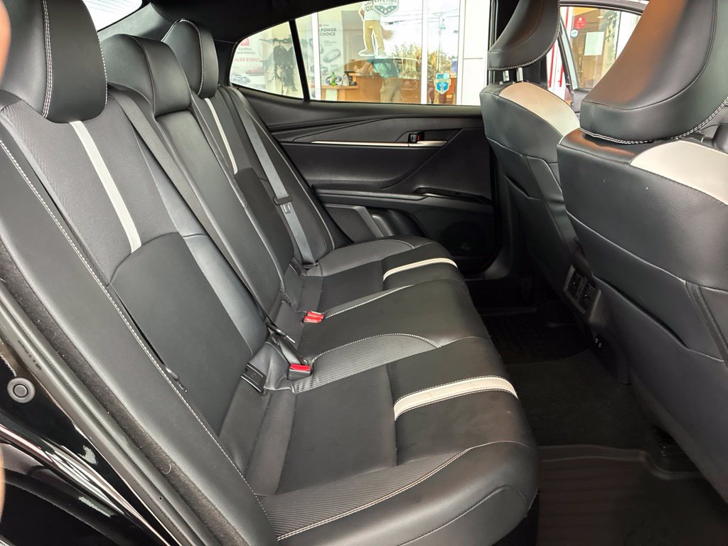 Used 2025 Toyota Camry SE FWD image 19