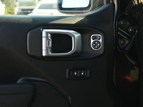 Used 2022 Jeep Gladiator Sport image 28